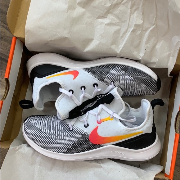 WMNS FREE TR 8 'LASER FUCHSIA' - Picture 5 of 16